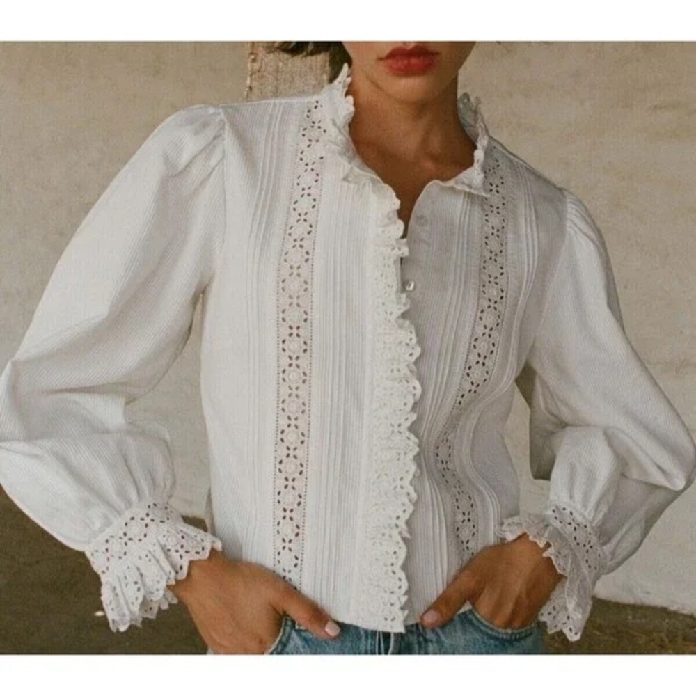 Doen White Lace Trim Blouse